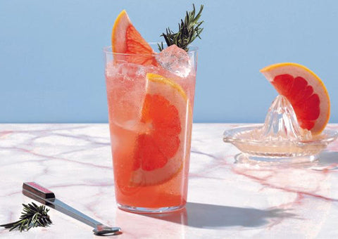 Prickelnder Grapefruit-Rosmarin-Mocktail Rezept